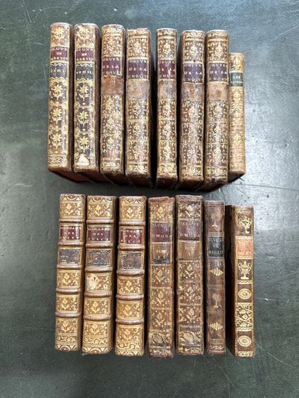7 ouvrages, 15 volumes :
- GRESSET (J.-B.-L.). Œuv