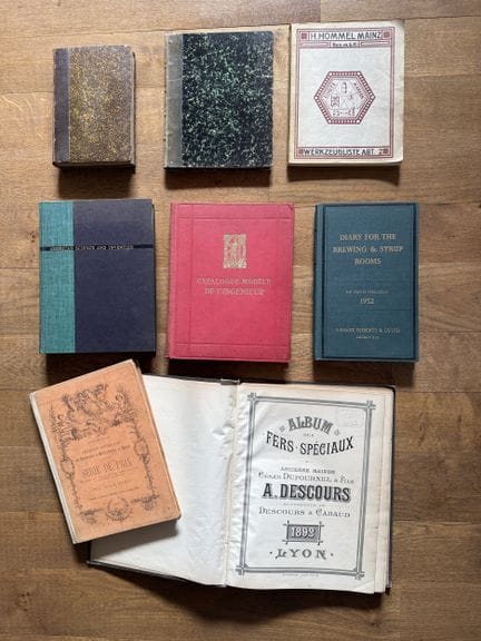TECHNOLOGY   INDUSTRY. 8 volumes.
- [Metallurgy] -