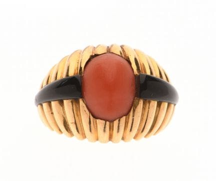ANILLO DE BARRILLO de oro de 750‰ con decoración d