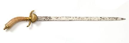 HUNTING KNIFE with a guard featuring inverted quil