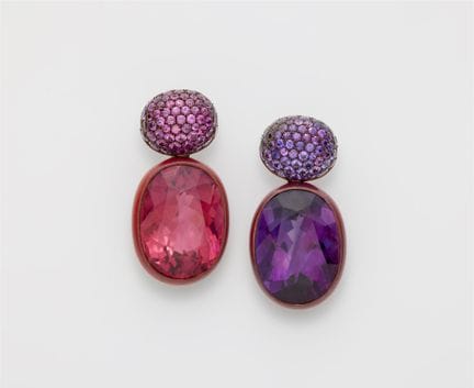 Gebrüder Hemmerle
A pair of 18k gold and sapphire 