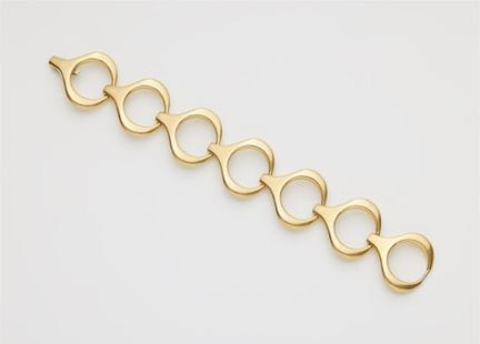 Friedrich Becker
A German hand-forged 18k gold cha