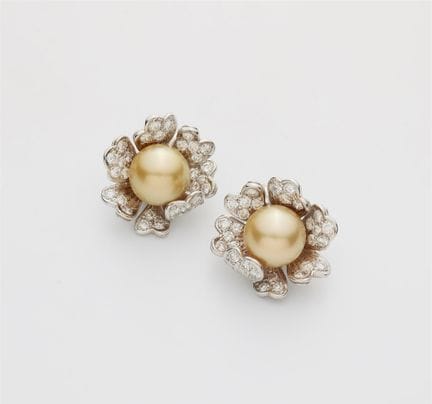 René Kern
A pair of 18k white gold diamond and gol