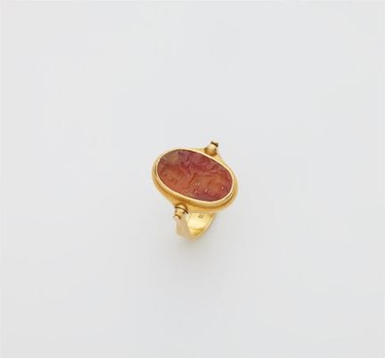 Elisabeth Treskow
A German 18k gold swivel ring wi