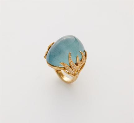 René Kern
An 18k yellow gold diamond and sugarloaf