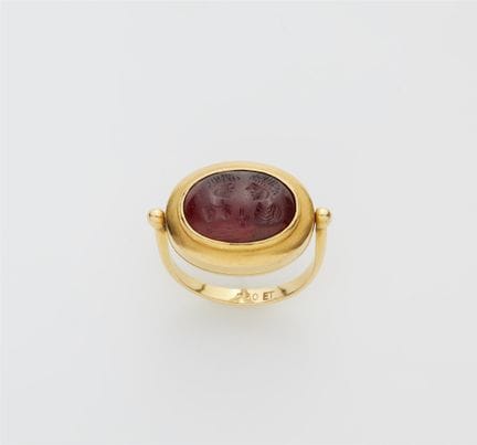 Elisabeth Treskow
A German 18k gold swivel ring wi