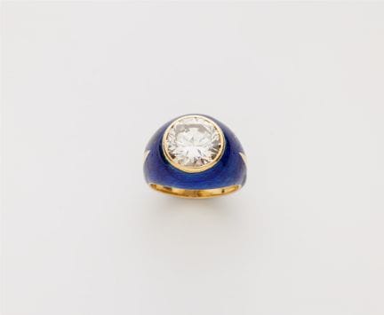 René Kern
An 18k gold translucent blue enamel and 
