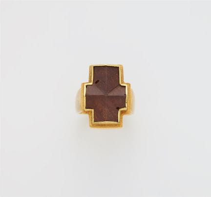 Lioba Munz
A German forged 14k gold and staurolith