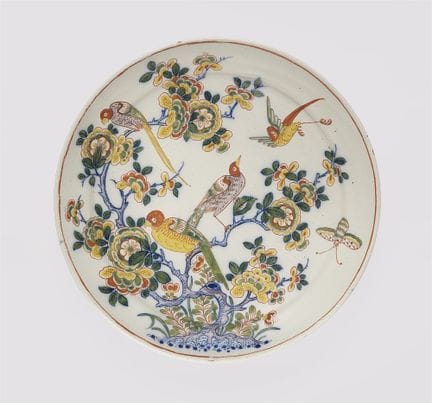 Assiette à motifs de chinoiserie

Faïence, décor p