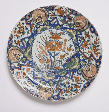 Grand plat avec décor « Bliksem »

Faïence, décor 