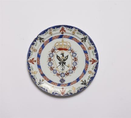 Assiette plate issue du service de table de Delft 