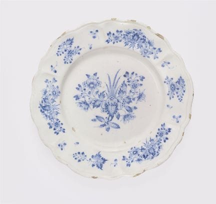 Göggingen
Assiette ronde de Göggingen ornée de fle