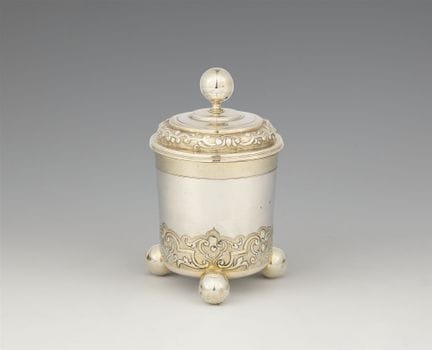 Johann Fassnacht
Coppa con coperchio su tre piedin