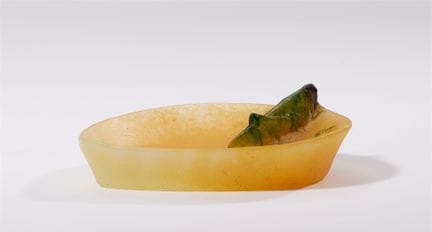 Victor Amalric Walter
A pâte de verre glass dish w