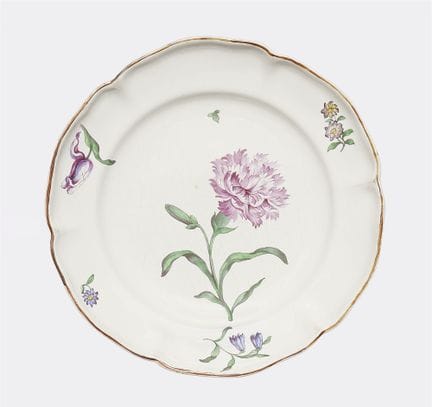 Strasburgo
Piatto con un grande garofano

Maiolica