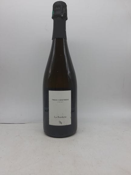 “TROIS CONTREES”香槟 LA BORDERIE酒庄 特干型，1瓶
请查看照片了解酒瓶状