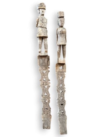 SAKALAVE - MADAGASCAR
A pair of funerary posts dep
