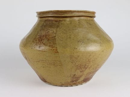 CONTEMPORARY JAPANESE ART
Truncated cone-shaped va