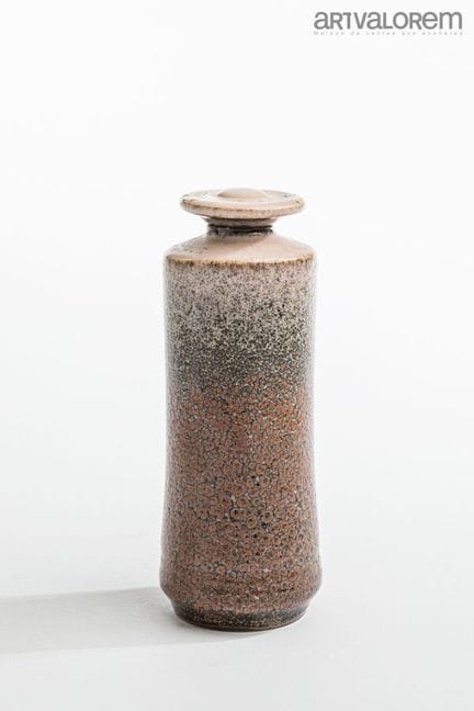 GIREL Jean
Truncated conical bottle made of glazed