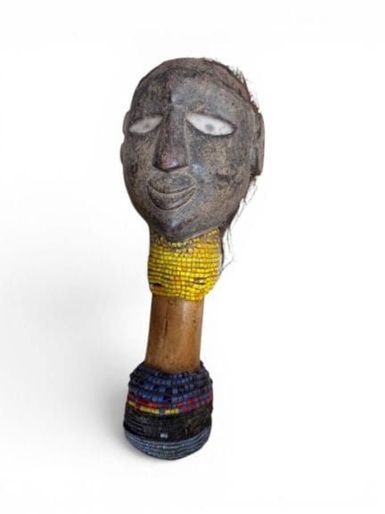 TIV - NIGERIA
Wooden flute-shaped reliquary with a