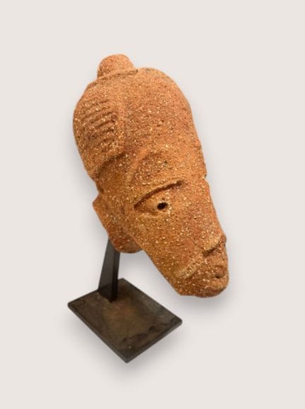 NOK - NIGERIA 
Head made of terracotta with a high