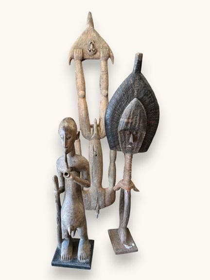 LOT DE SCULPTURES EN BOIS
Ensemble comprenant : un