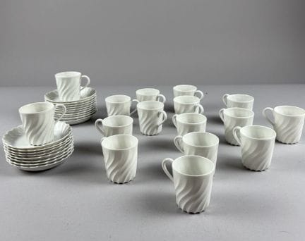 HAVILAND LIMOGES - FRANCE
Partie de service à café