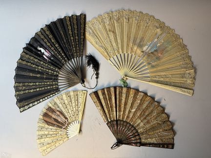 [EVENTAILS]
Ensemble de huit éventails en dentelle