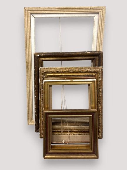 [FRAMES]
Set of 7 frames and moldings made of carv