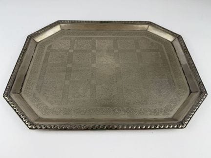 ORIENTE MEDIO
Bandeja octogonal de plata de ley 80