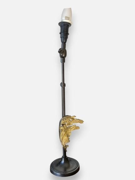 Pied de lampe en fer forgé à décor de goémon en mé