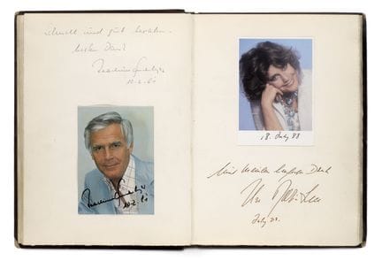 Libro degli ospiti della tradizionale casa di peli