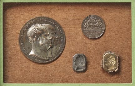 Médailles

 

Collection de 4 réductions en bronze