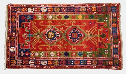 KAZAK：高加索，古董
266×167 厘米
考虑到年代，品相良好。
竞拍时间：2026年11月4