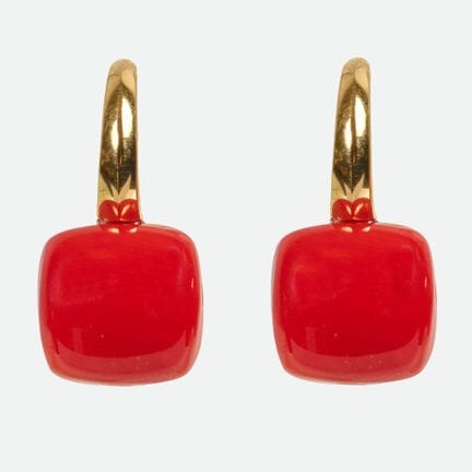 ORECCHINI CON CORALLO:
Coppia dal gusto sportivo e