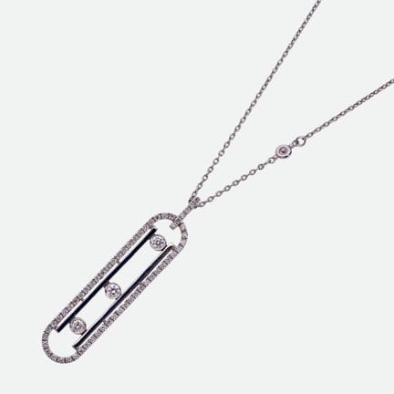 PENDENTIF EN DIAMANTS AVEC CHAÎNE :
Superbe collie