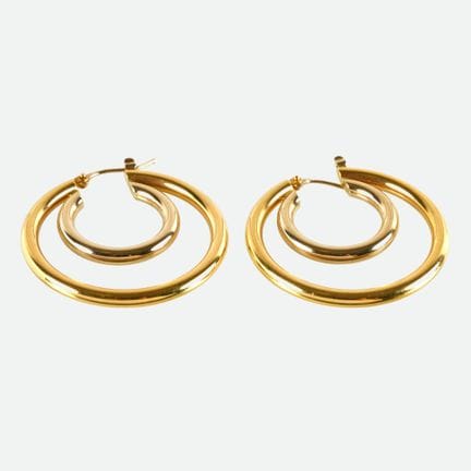 ORECCHINI IN ORO:
Graziosi orecchini a cerchio in 