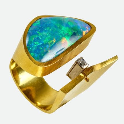 ANELLO CON OPALE E DIAMANTE: Othmar Zschaler, Bern