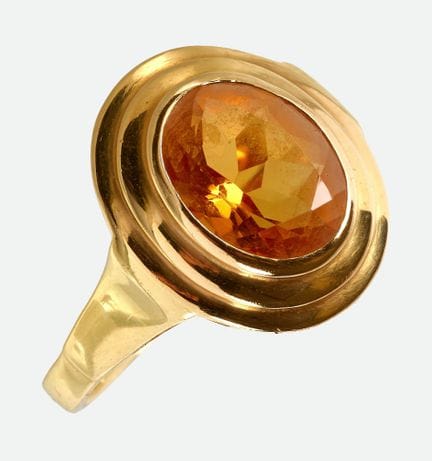 ANELLO CON CITRINO:
Originale creazione in oro gia