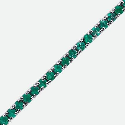 BRACCIALE CON SMERALDI:
Raffinato modello “Rivière