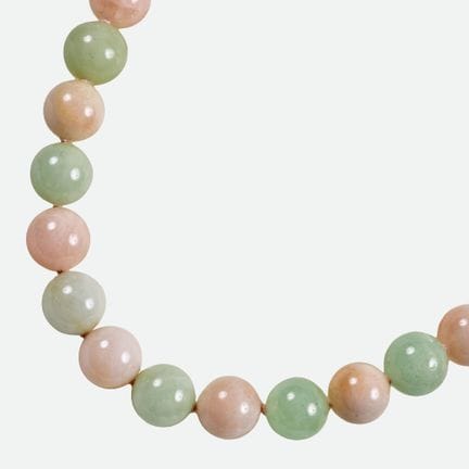 COLLIER EN BÉRYL :
Délicat collier composé de 28 p