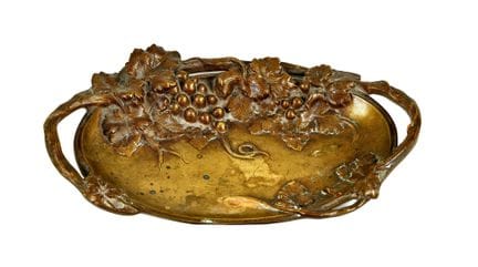 托盘：法国，约1900年
青铜
署名“A. Bouny”
高：5.5 厘米，宽：35.5 厘米，深：