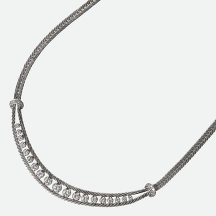 COLLIER EN DIAMANTS :
Ouvrage raffiné en or jaune 