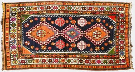 GABBEH : Ancien
195 x 105 cm
Éclairci par endroits