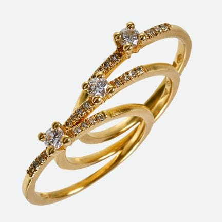 ANELLI CON BRILLANTI:
Elegante e raffinato set di 