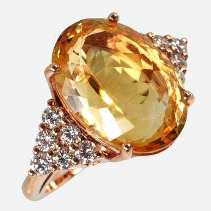 ANELLO CON CITRINO A BRILLANTE:
Creazione di grand