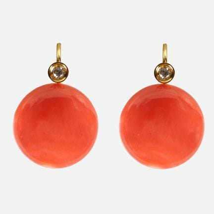 ORECCHINI CON CORALLO E BRILLANTE:
Elegante paio c