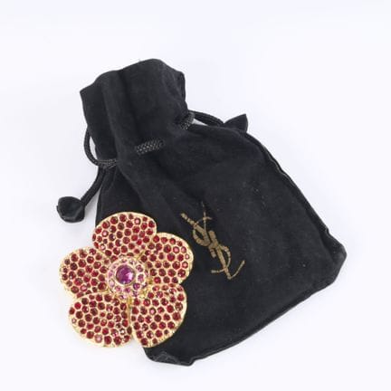 YVES SAINT LAURENT (Goossens Paris). Broche de cam