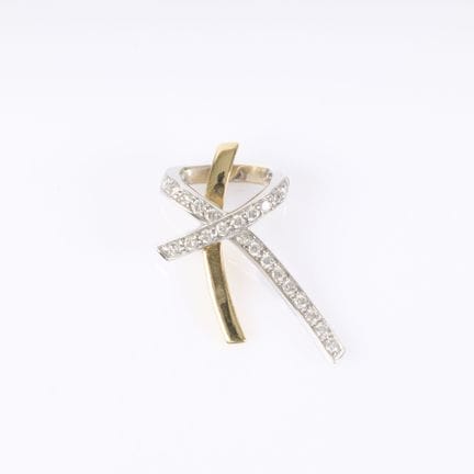 LOUIS FERAUD. Colgante de oro bicolor con 24 diama