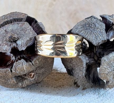 Anello a nastro in oro giallo 750/1000 (18 carati)